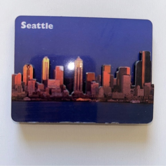 Seattle 3-D refrigerator magnet - Picture 1 of 2